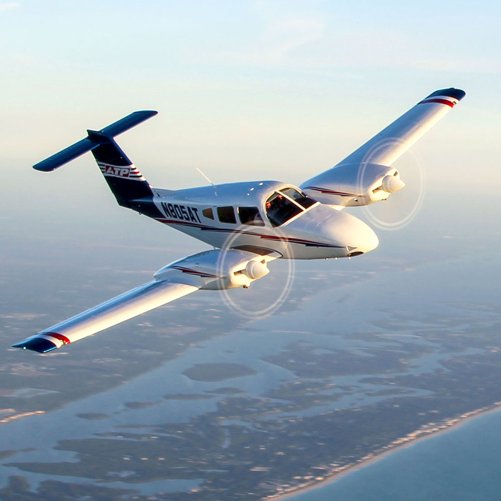 Pilot Career Guide / ATP Flight School